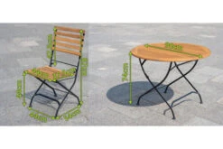 OUTFLEXX Sitzgruppe, Natur/schwarz, Stahl/FSC-Akazienholz, Ø 90 Cm, 2 Klappstühle, Pulverbeschichtet, Geölt 13 OUTFLEXX Sitzgruppe, Natur/schwarz, Stahl/FSC-Akazienholz, Ø 90 Cm, 2 Klappstühle, Pulverbeschichtet, Geölt -Garden Ease Wohnen Verkaufe 23886 05.jpg